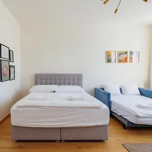 Near Hauptbahnhof - Kingsize Bed Wiedeń