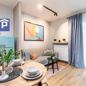 https://apt-superapart-konstruktorska-5e.warsawhotelspoland.com