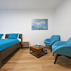https://azure-nest.brnohotels.org