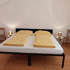  Apartment Ferienunterkuenfte In Sievering Mit Self-check-in